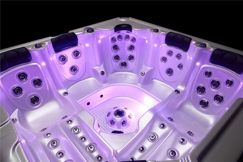 Бассейн джакузи Joyee SPA Rome (рис.1)