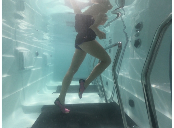 Спа бассейн с беговой дорожкой JNJ Spas Treadmill SPA-8388 (рис.2)