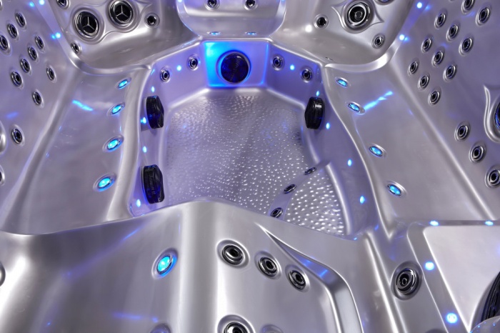 Мини спа-бассейн Sunrans SR832A (рис.1)