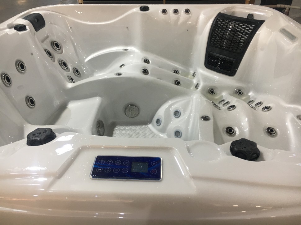 Уличный СПА бассейн Bigeer Трио (рис.1)